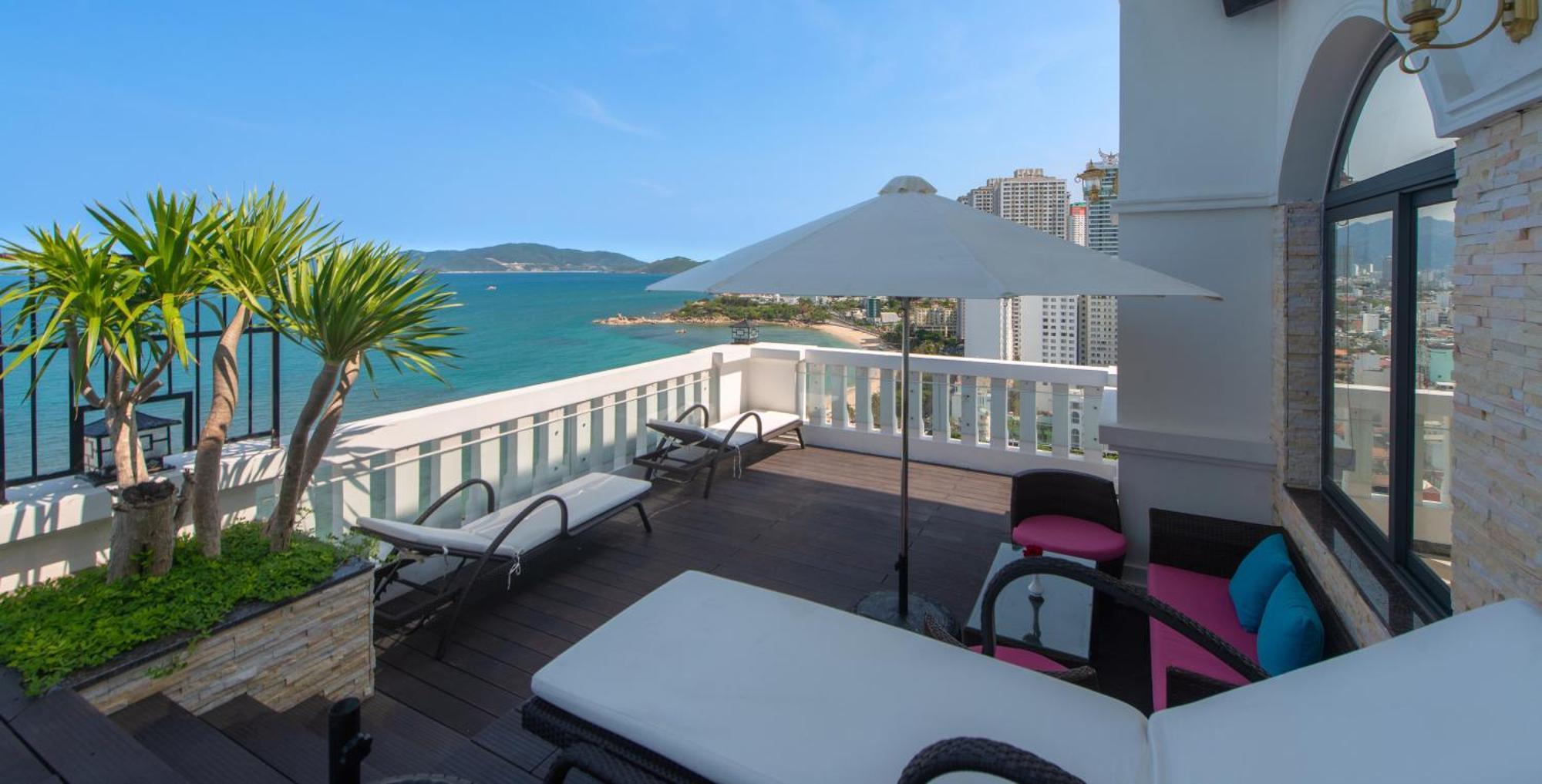 Daphovina Hotel Nha Trang Exterior foto