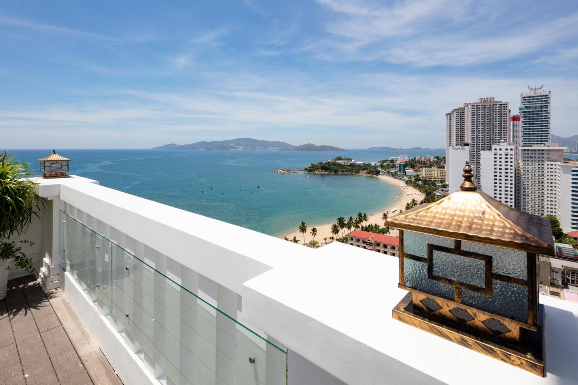 Daphovina Hotel Nha Trang Exterior foto
